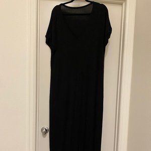 Simple black V neck Maxi Dress with Pockets!